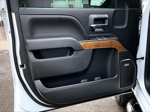 Used 2018 Chevrolet Silverado 1500 LTZ w/ Texas Edition image 23