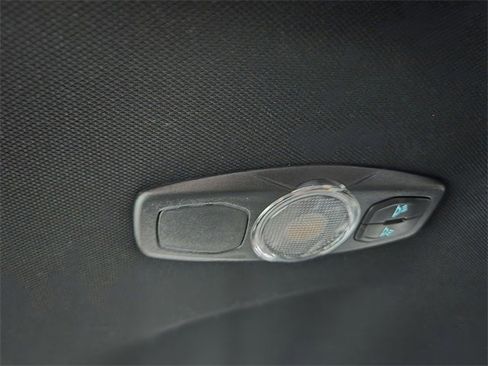 Used 2018 Ford Explorer XLT w/ Equipment Group 202A image 31