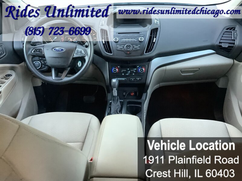 Used 2017 Ford Escape SE AWD/4WD image 39