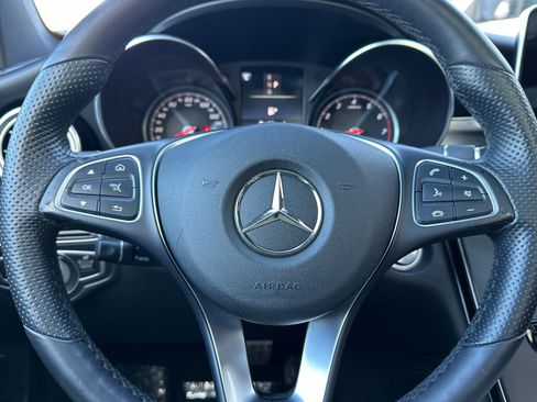 Used 2019 Mercedes-Benz GLC 300 4MATIC image 23