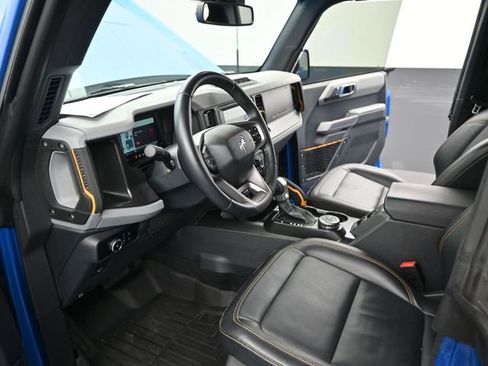 Used 2023 Ford Bronco Badlands image 6
