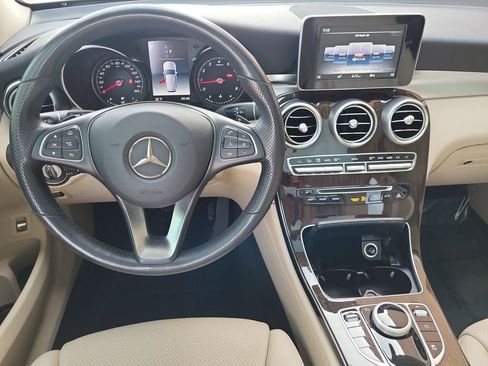 Certified 2019 Mercedes-Benz GLC 300 4MATIC image 25