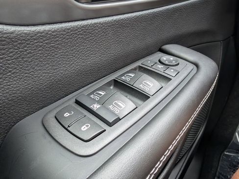 New 2026 Chrysler Voyager LX image 36