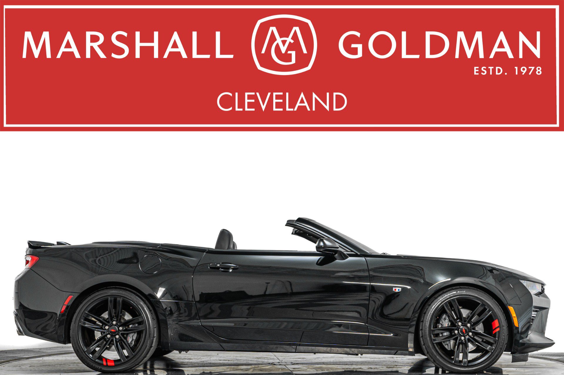 Used 2018 Chevrolet Camaro SS RWD image 1