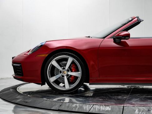 Used 2021 Porsche 911 Targa 4S Heritage Design image 10