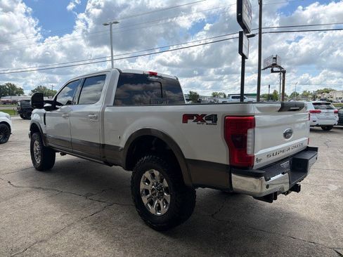 Used 2017 Ford F250 Lariat w/ Lariat Ultimate Package AWD/4WD image 7