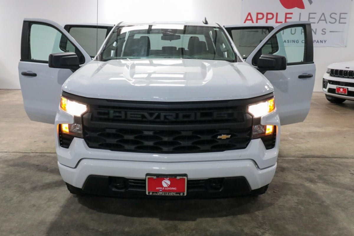 Used 2023 Chevrolet Silverado 1500 Custom AWD/4WD image 22