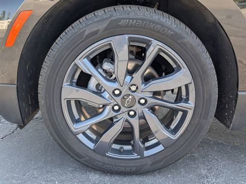 Used 2024 Chevrolet Equinox RS FWD image 13