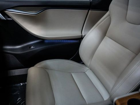 Used 2020 Tesla Model S Long Range image 28