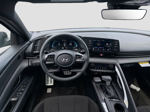 New 2026 Hyundai Elantra Sport FWD image 15