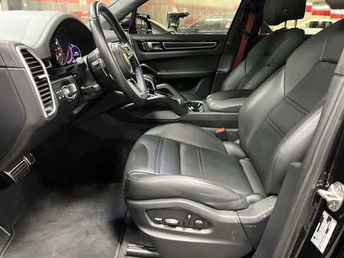 Used 2023 Porsche Cayenne GTS image 16
