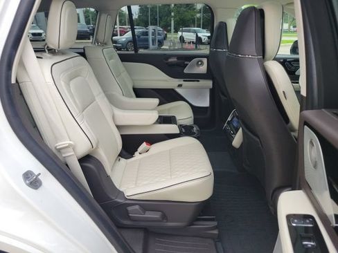 Certified 2023 Lincoln Aviator Black Label w/ Dynamic Handling Package AWD/4WD image 11