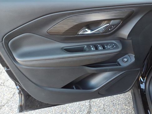 Certified 2022 GMC Terrain SLE w/ Driver Convenience Package image 12