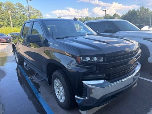 Used 2020 Chevrolet Silverado 1500 LT AWD/4WD image 2