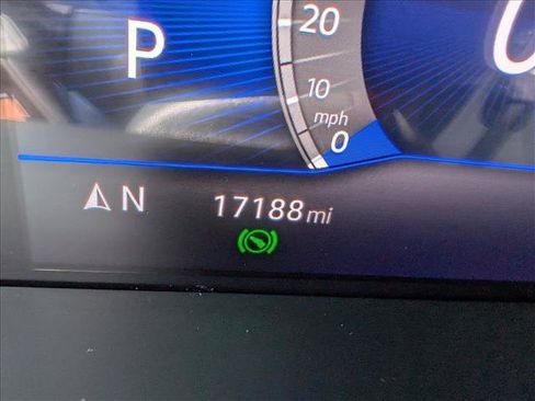 Certified 2025 Volkswagen Jetta SE FWD image 30