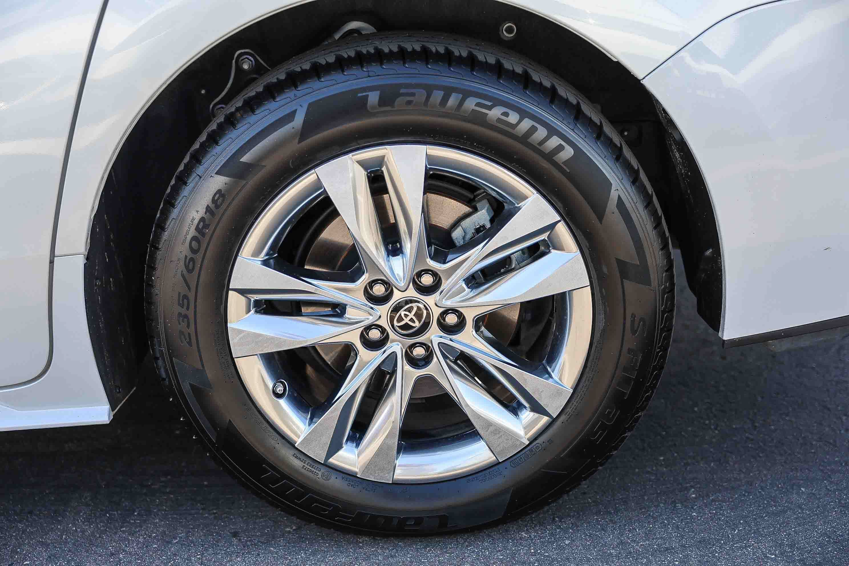 Used 2022 Toyota Sienna XLE w/ XLE Plus Package FWD image 33