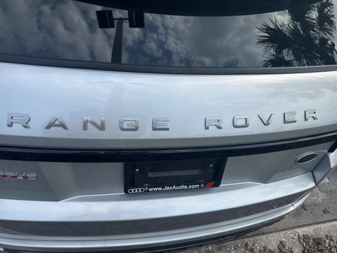 Used 2018 Land Rover Range Rover Evoque HSE Dynamic AWD/4WD image 10