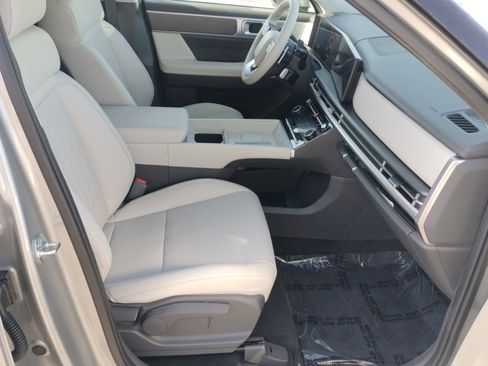 Used 2024 Hyundai Santa Fe SEL image 43