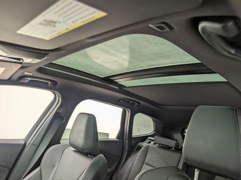 Certified 2025 BMW X1 xDrive28i image 16