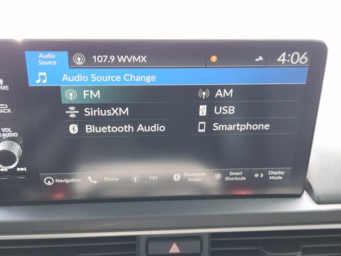 Used 2023 Honda Pilot Touring image 8