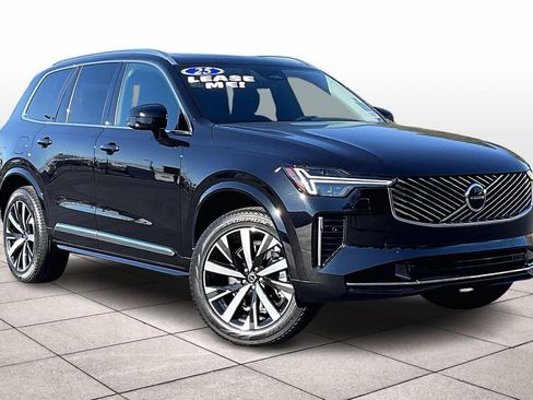 Used 2025 Volvo XC90 B5 Core w/ Protection Package Premier image 2