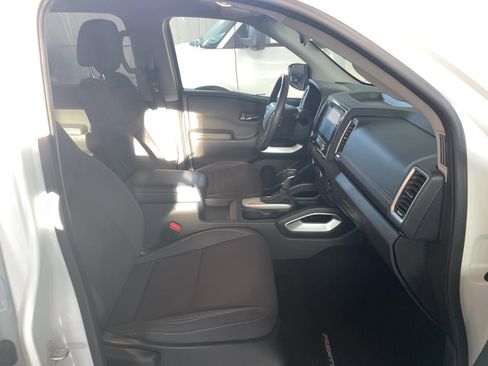Used 2024 Nissan Frontier SV w/ Hardbody Edition image 23