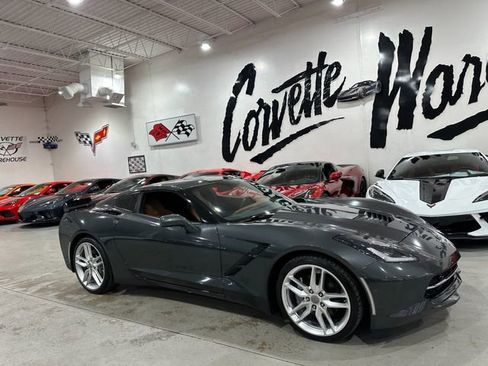 Used 2019 Chevrolet Corvette Stingray Coupe w/ 2LT Preferred Equipment Group RWD image 18