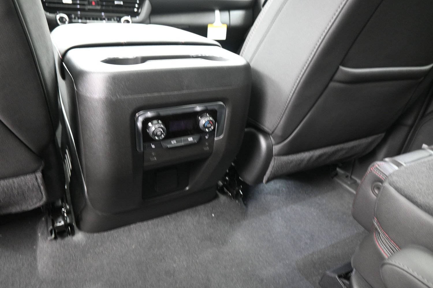 New 2026 Chevrolet Tahoe RST w/ RST Capability Package AWD/4WD image 16