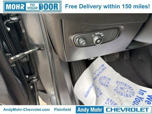 Used 2020 Chevrolet Equinox LT image 14