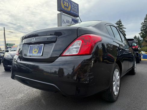 Used 2017 Nissan Versa S image 5