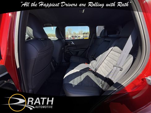 New 2026 Mitsubishi Outlander LE image 18