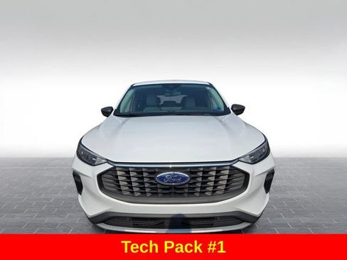 Used 2023 Ford Escape Active w/ Tech Pack #1 FWD image 2