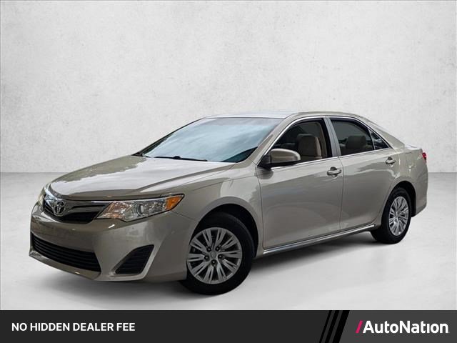 Used 2013 Toyota Camry LE FWD image 1