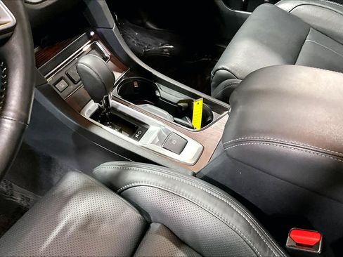 Used 2024 Subaru Ascent Touring image 16