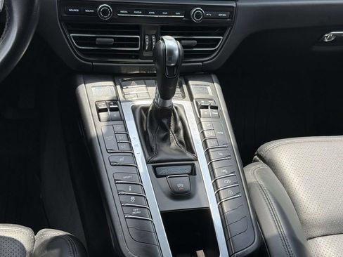 Used 2019 Porsche Macan S AWD/4WD image 19