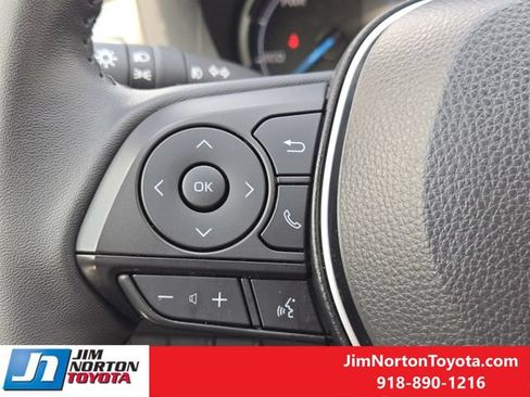 Used 2025 Toyota RAV4 XLE Premium AWD/4WD image 30