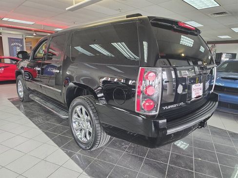 Used 2013 GMC Yukon XL Denali image 6