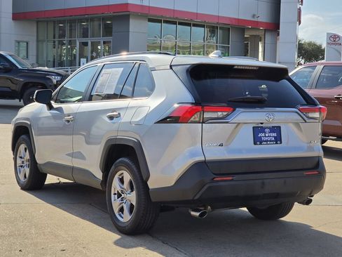 Used 2025 Toyota RAV4 XLE FWD image 7