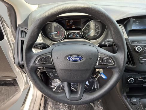 Used 2018 Ford Focus SE FWD image 26