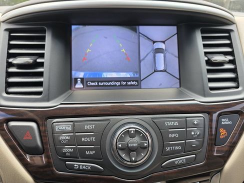Used 2014 Nissan Pathfinder Platinum w/ Platinum Premium Package FWD image 27