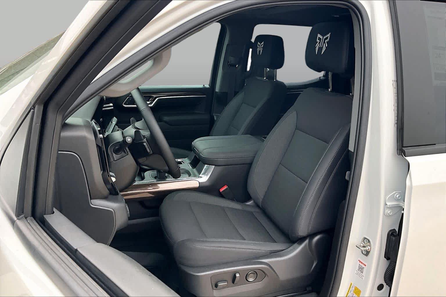 New 2026 Chevrolet Silverado 1500 RST AWD/4WD image 10