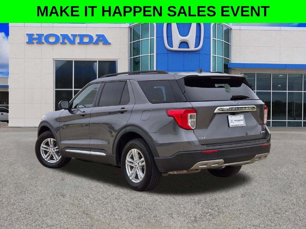 Used 2022 Ford Explorer XLT w/ Equipment Group 202A AWD/4WD image 5