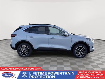 New 2025 Ford Escape SE w/ PHEV Premium Package