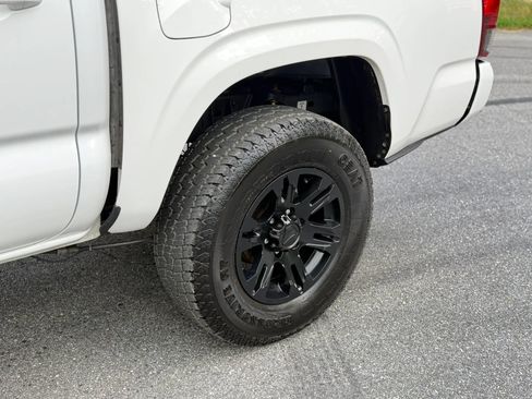 Used 2021 Toyota Tacoma SR w/ SR Convenience Package RWD image 13