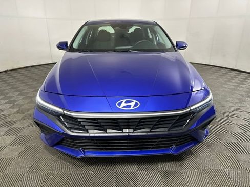 Used 2024 Hyundai Elantra SE FWD image 8