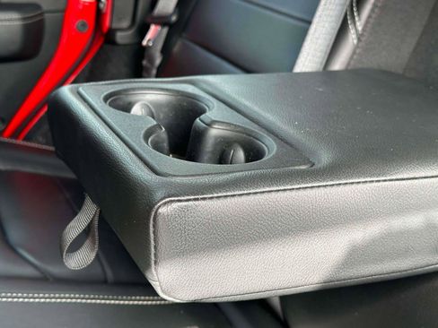 Used 2022 Jeep Wrangler Unlimited Sahara w/ Cold Weather Group image 13