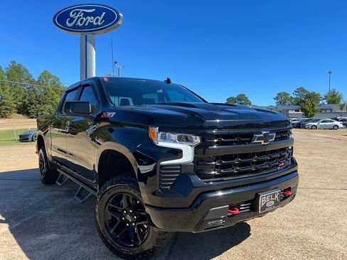 Used 2022 Chevrolet Silverado 1500 LT Trail Boss image 1