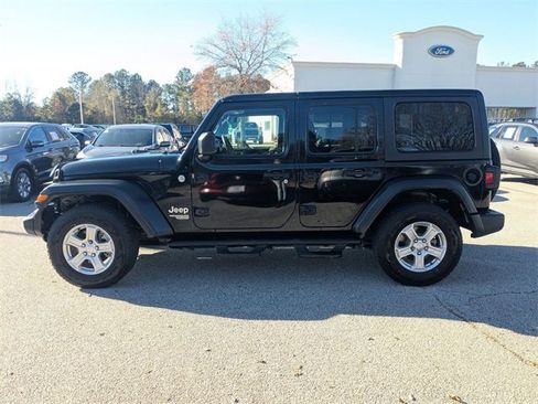 Used 2019 Jeep Wrangler Unlimited Sport S image 6