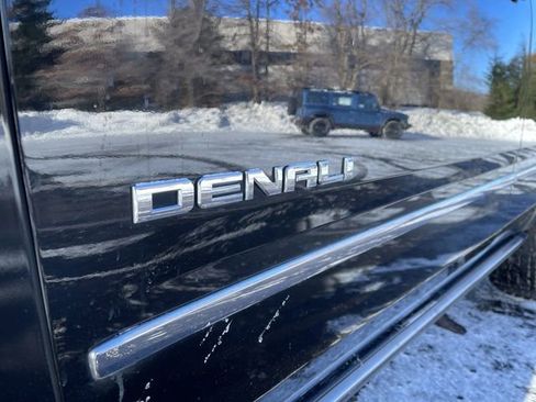 Used 2019 GMC Yukon Denali image 34