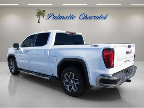 Used 2025 GMC Sierra 1500 SLT w/ SLT Premium Plus Package AWD/4WD image 4